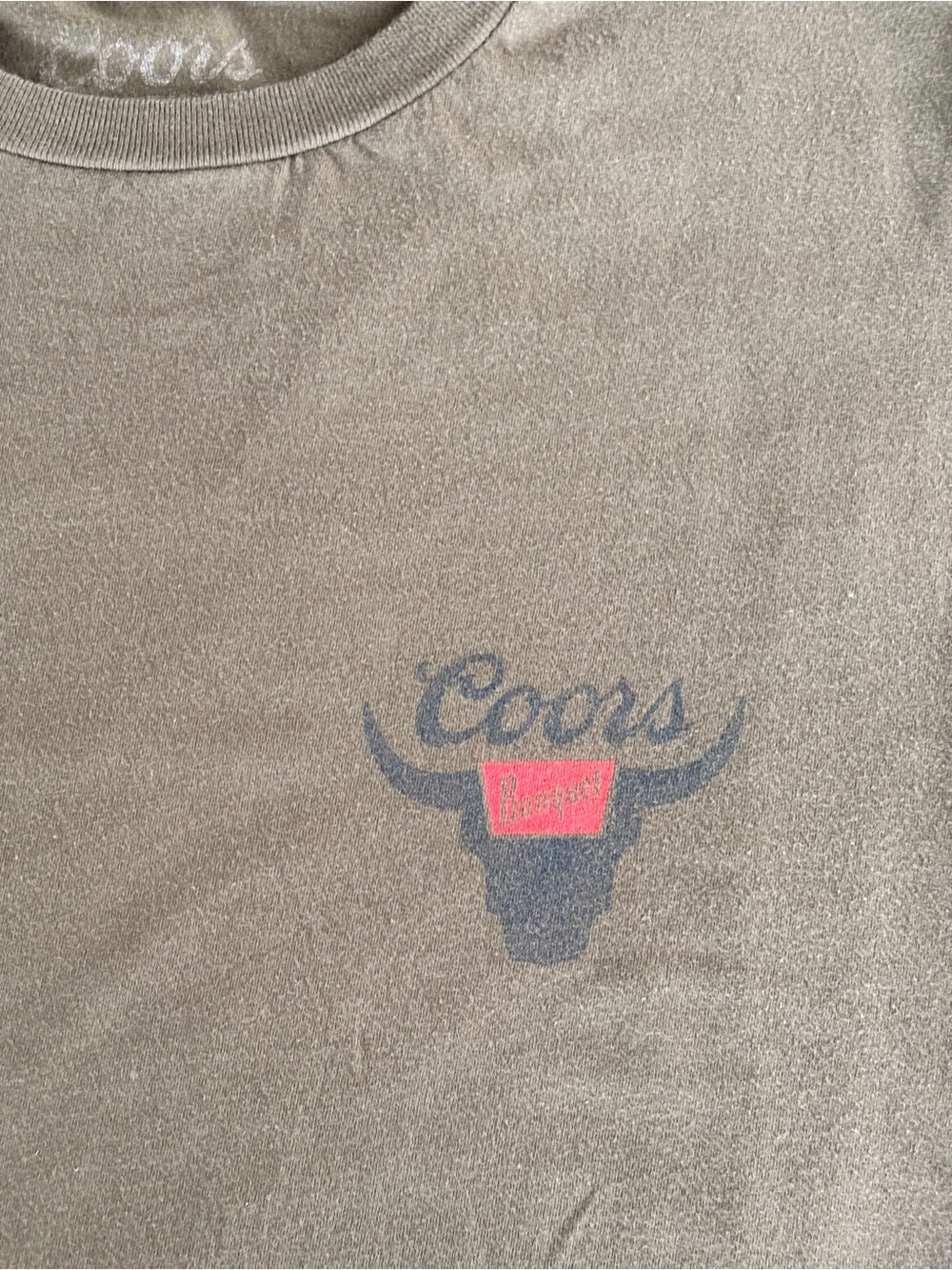 🌸Olive Green Short Sleeve Crewneck Tee🌸 - Picture 2 of 5